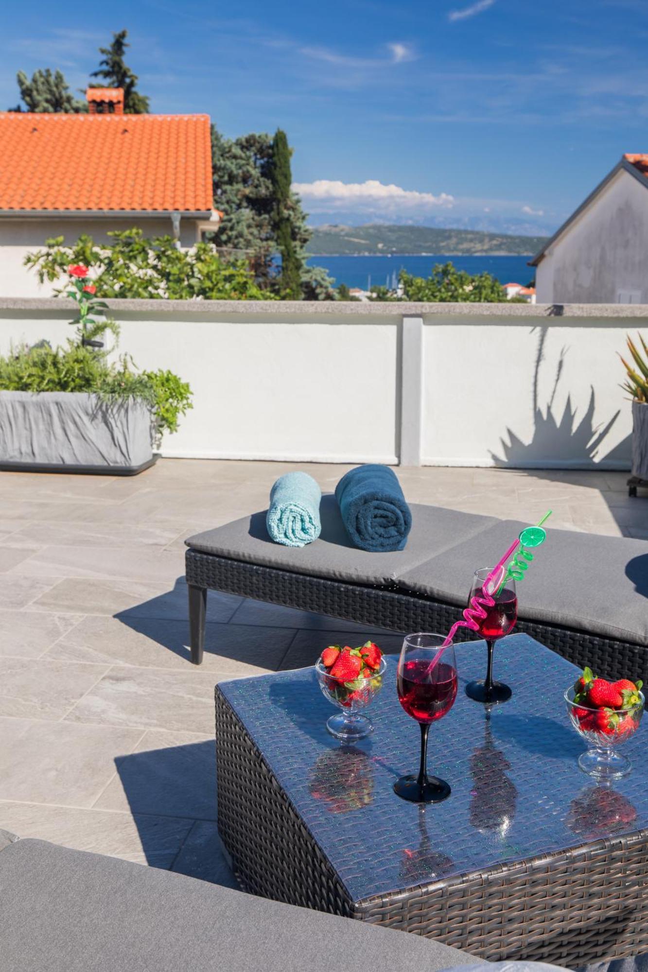 Apartment Tara With Seaview Krk Town Εξωτερικό φωτογραφία